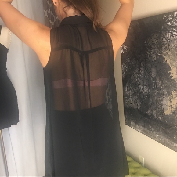BCBG sheer collared sleeveless button down hi-lo shirt - Picture 4 of 8